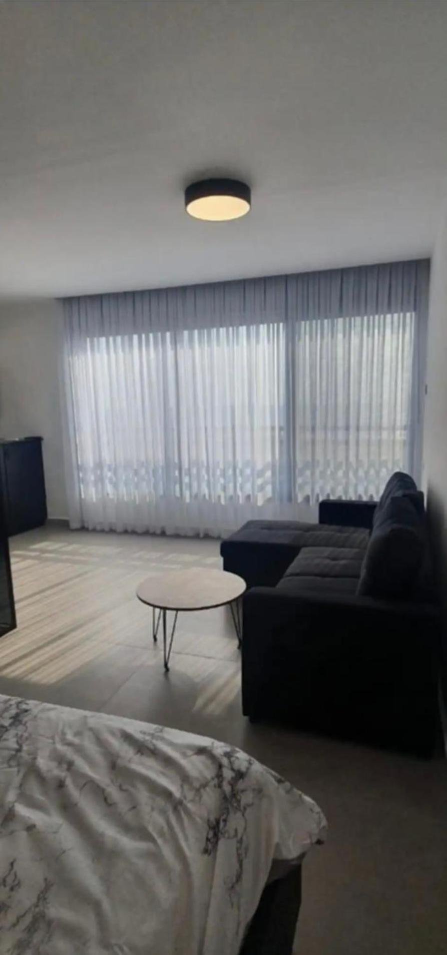 Ryo 11 דירת נופש חדשה על חוף הים נוף לים Apartment Bat Yam Exterior photo